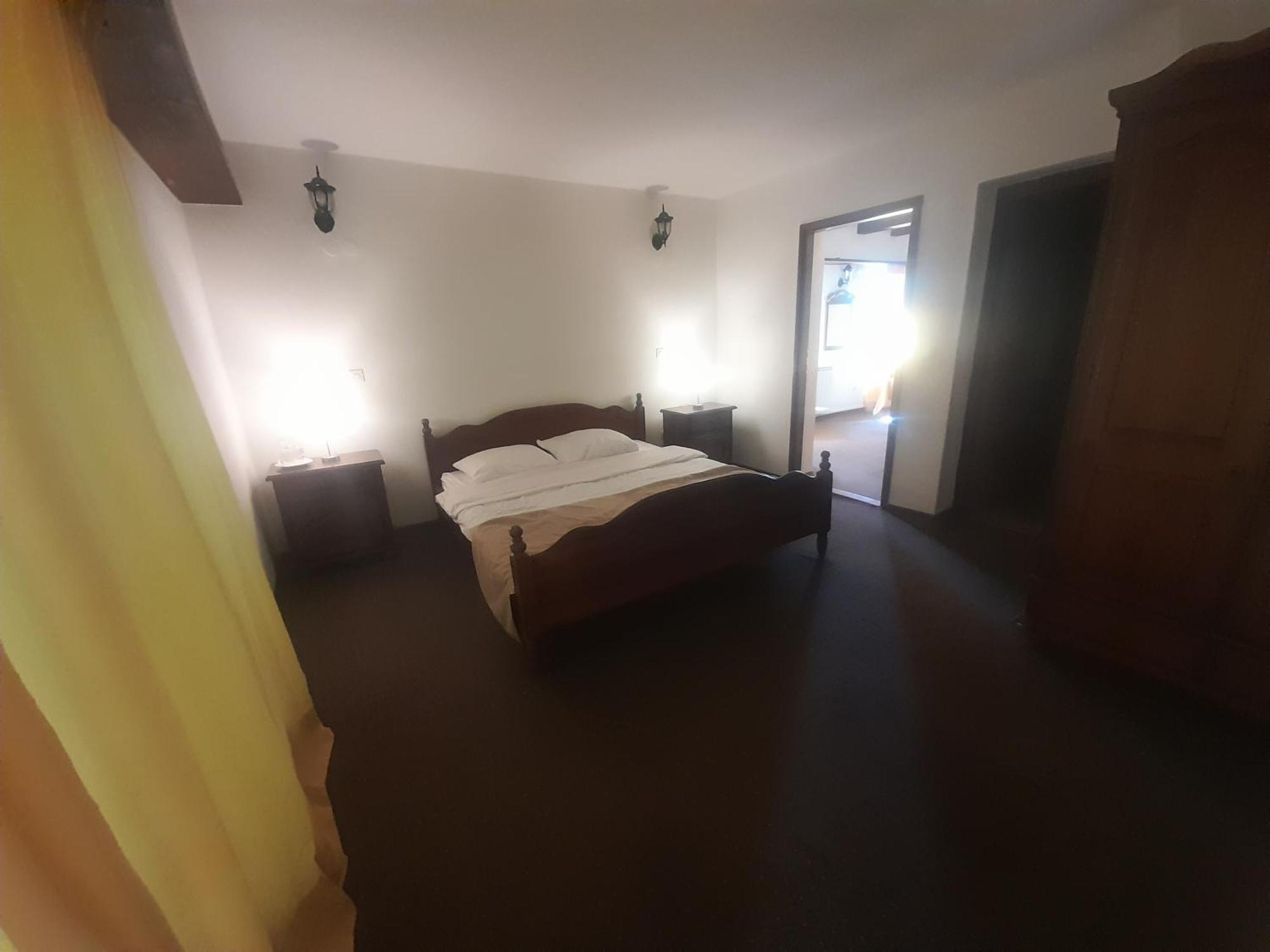 Teuta Palace Dom Faletici Hotel ซาราเยโว ภายนอก รูปภาพ